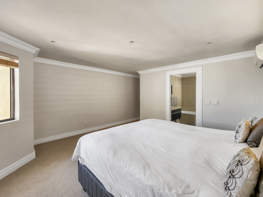 To Let 4 Bedroom Property for Rent in Camps Bay Western Cape